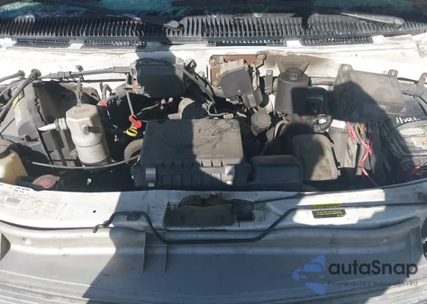 2000 Chevrolet Astro z USA, uszkodzony, nr VIN 1GNEL19W9YB169841